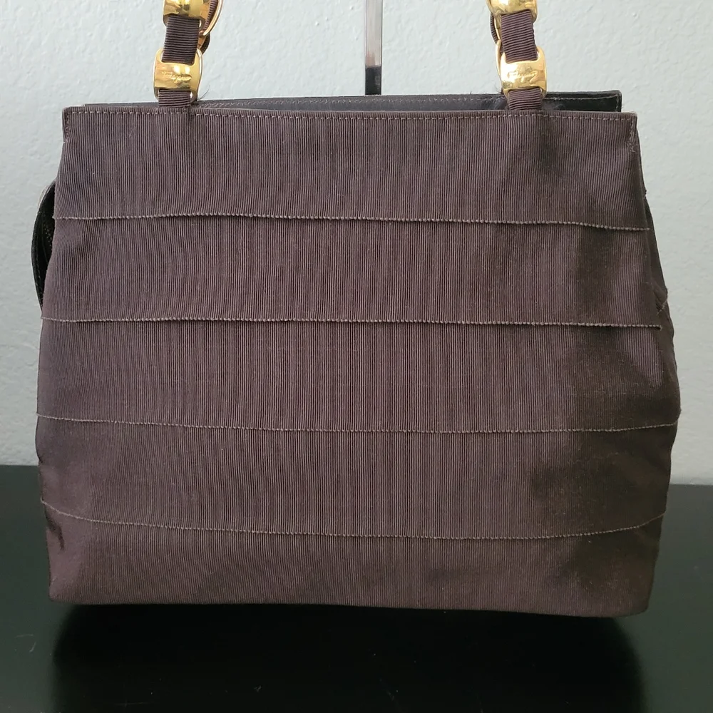 Salvatore Ferragamo Vintage Gancini Vara Chain Shoulder Bag - Picture 3 of 14